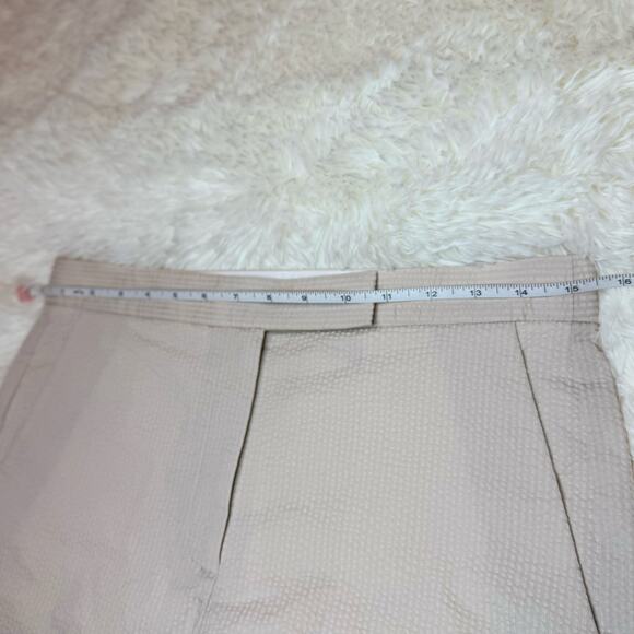 NWT Theory Seer Suit Shorts in Sand - Size 4 - Waist Tab Seersucker - Picture 9 of 9